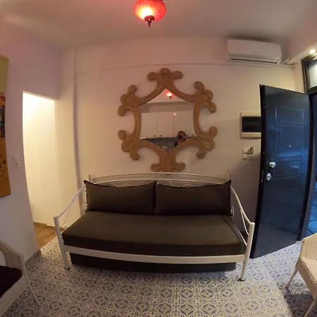 Lux Riad In *