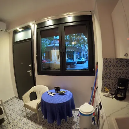 Lux Riad In *